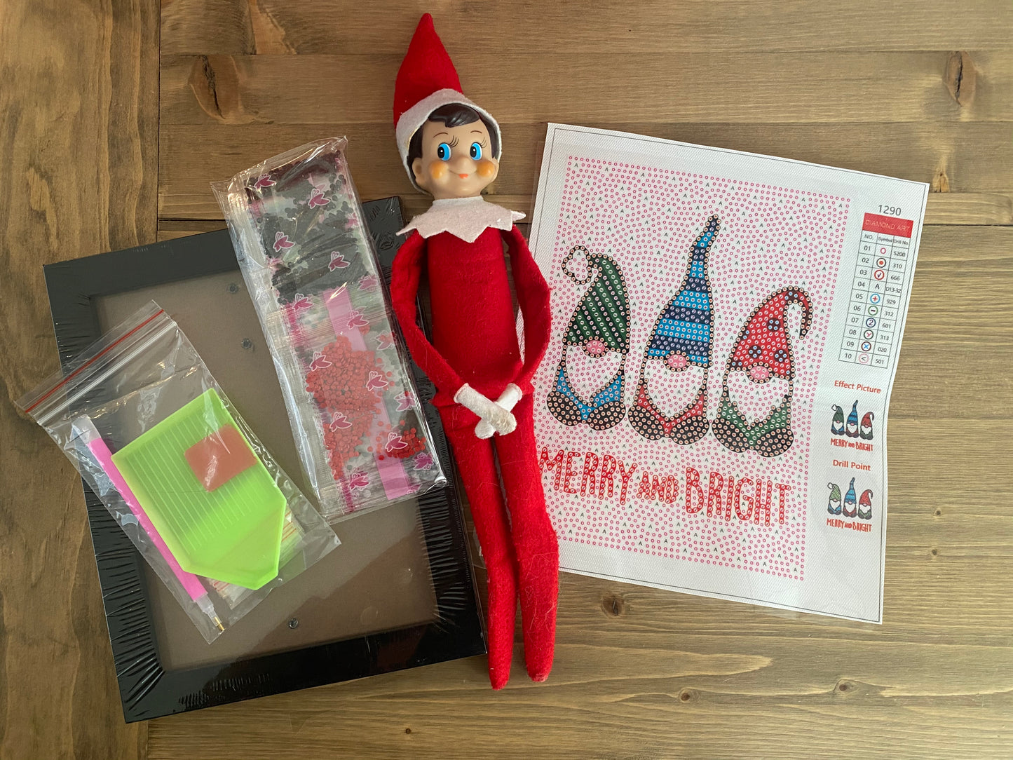 Merry & Bright Gnomes Diamond Painting Kit